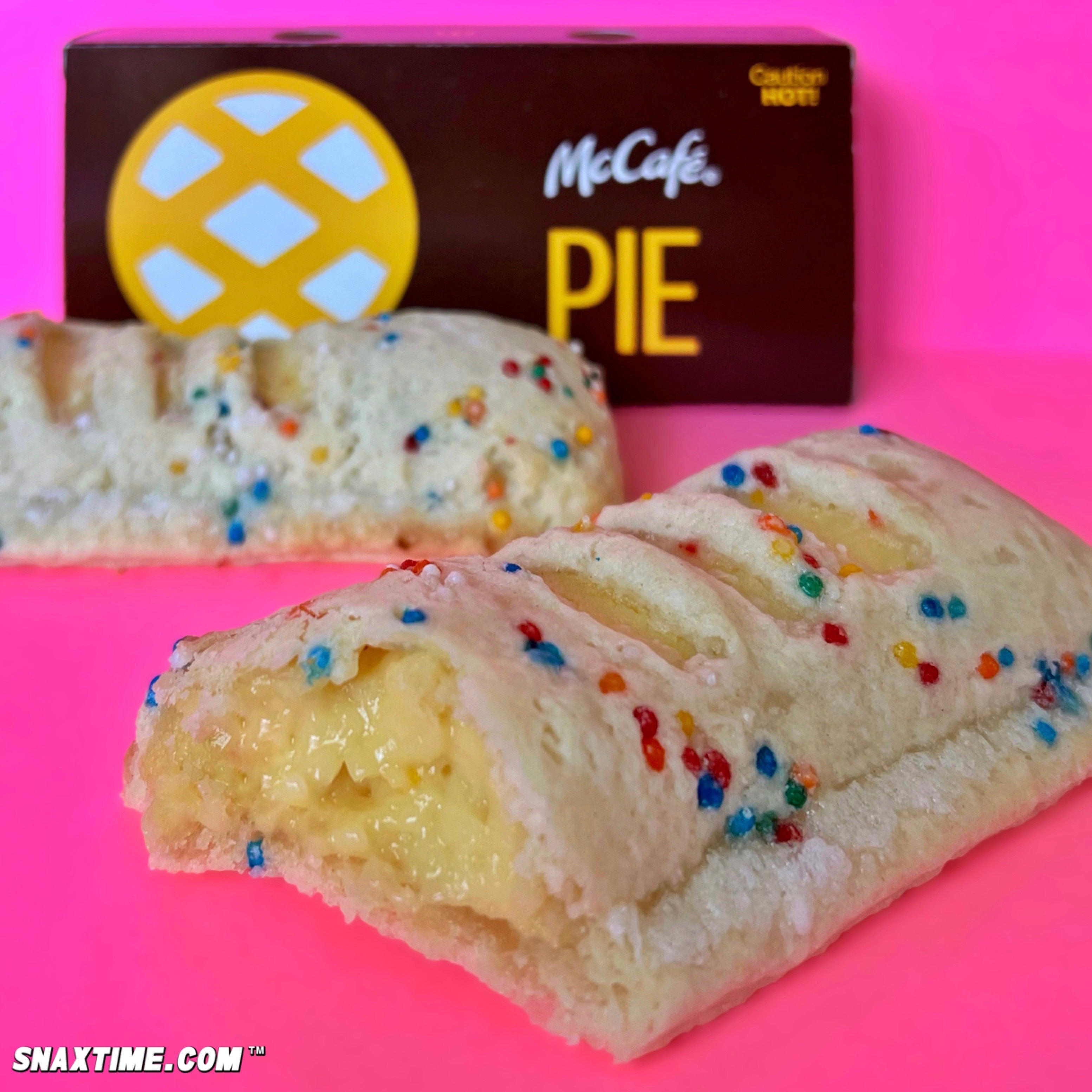 McDonald's Holiday Pie is Back! Snaxtime